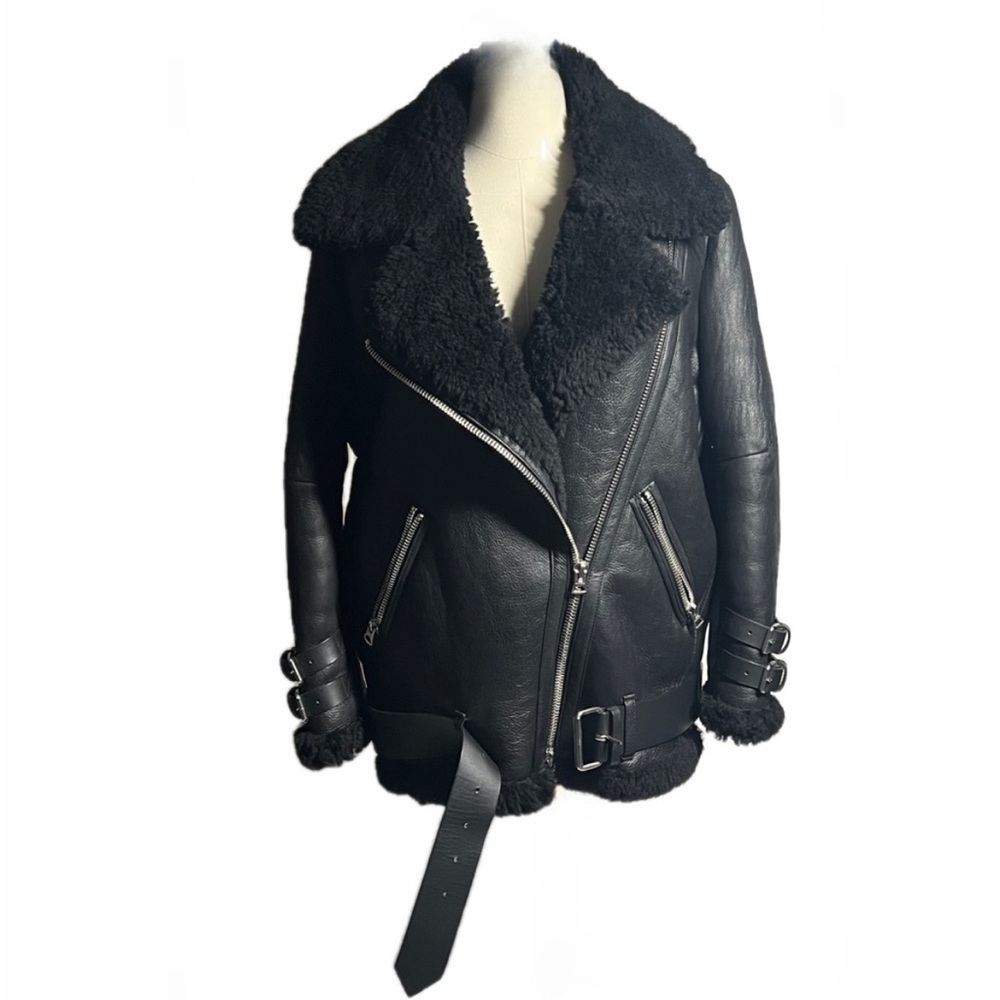 ACNE STUDIOS
Shearling Biker Jacket